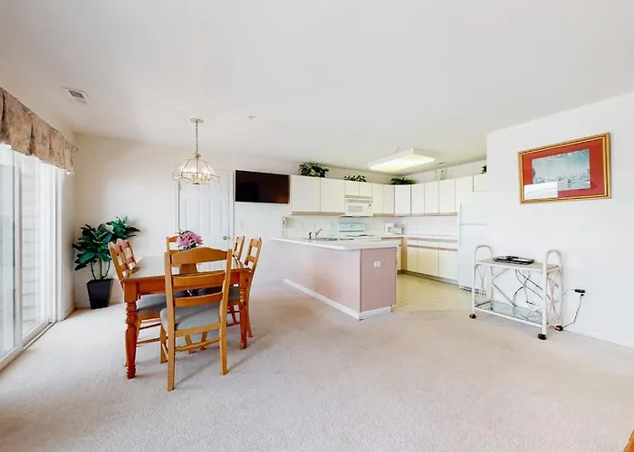 Holiday home Harbour Towne 203a